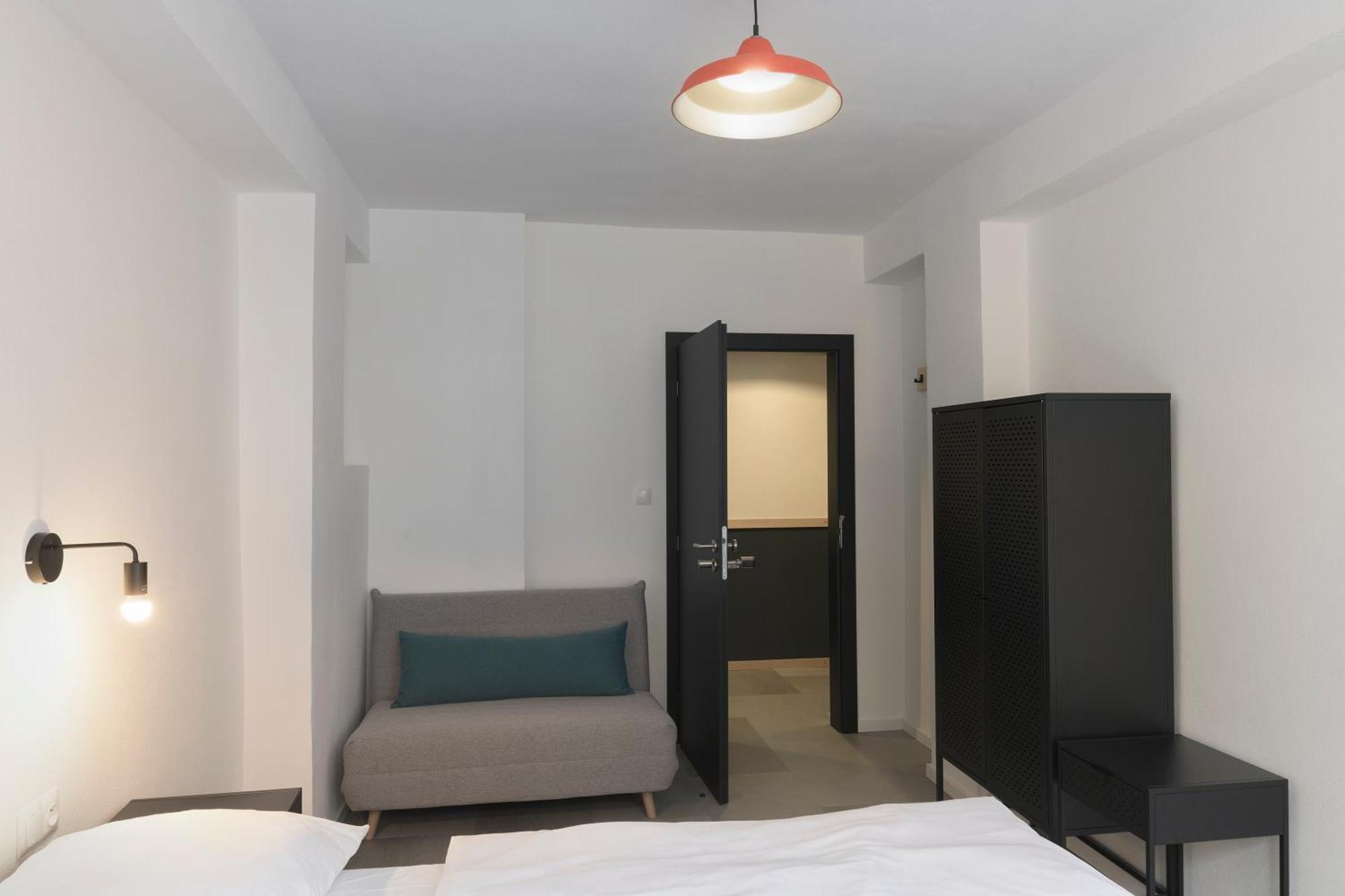 Izy Stay Hostel Bratislava Exterior foto